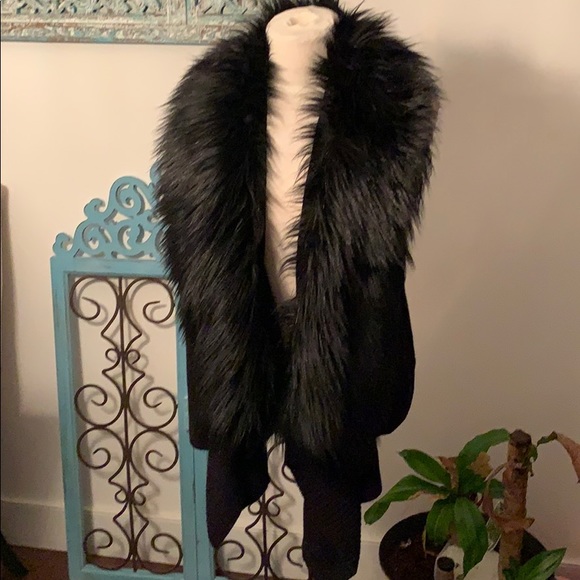 Michael kors vest with fur - Picture 2 of 5